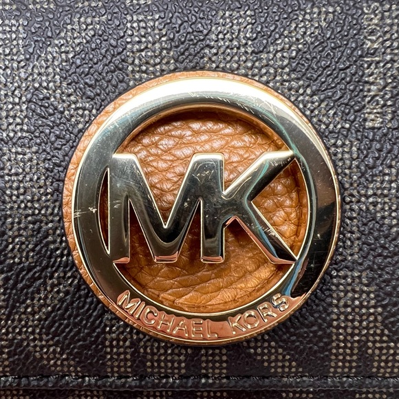 NEW! Michael Kors Signature Logo Fulton PVC Brown Acorn Flap Continental Wallet - Picture 8 of 11